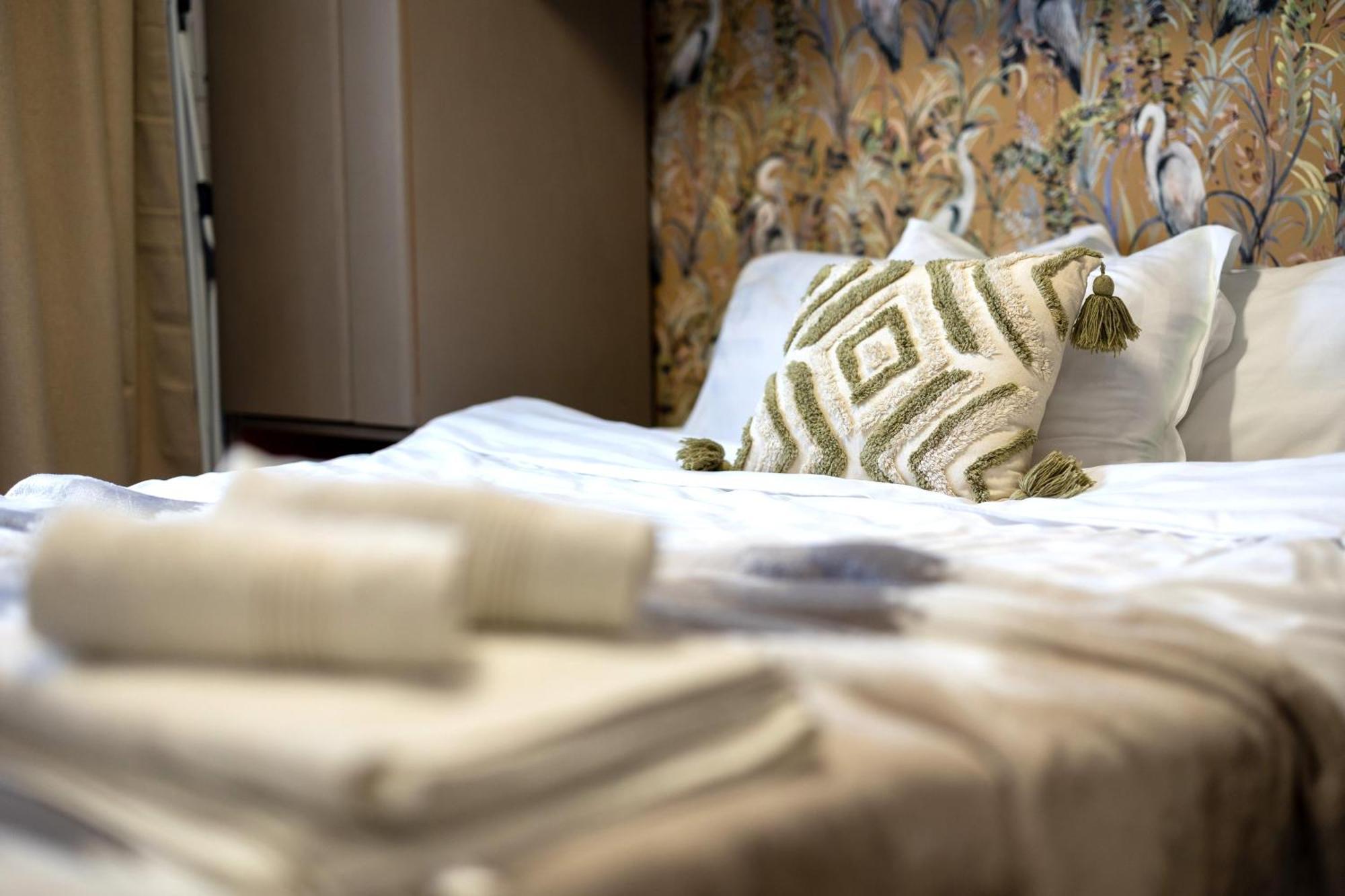 Cozy Studio Retreat - Quiet, Premium Stay Timisoara Ngoại thất bức ảnh