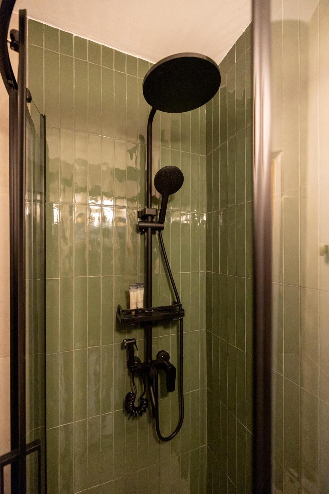 Cozy Studio Retreat - Quiet, Premium Stay Timisoara Ngoại thất bức ảnh
